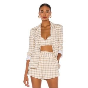 Women’s high waisted shorts with belt